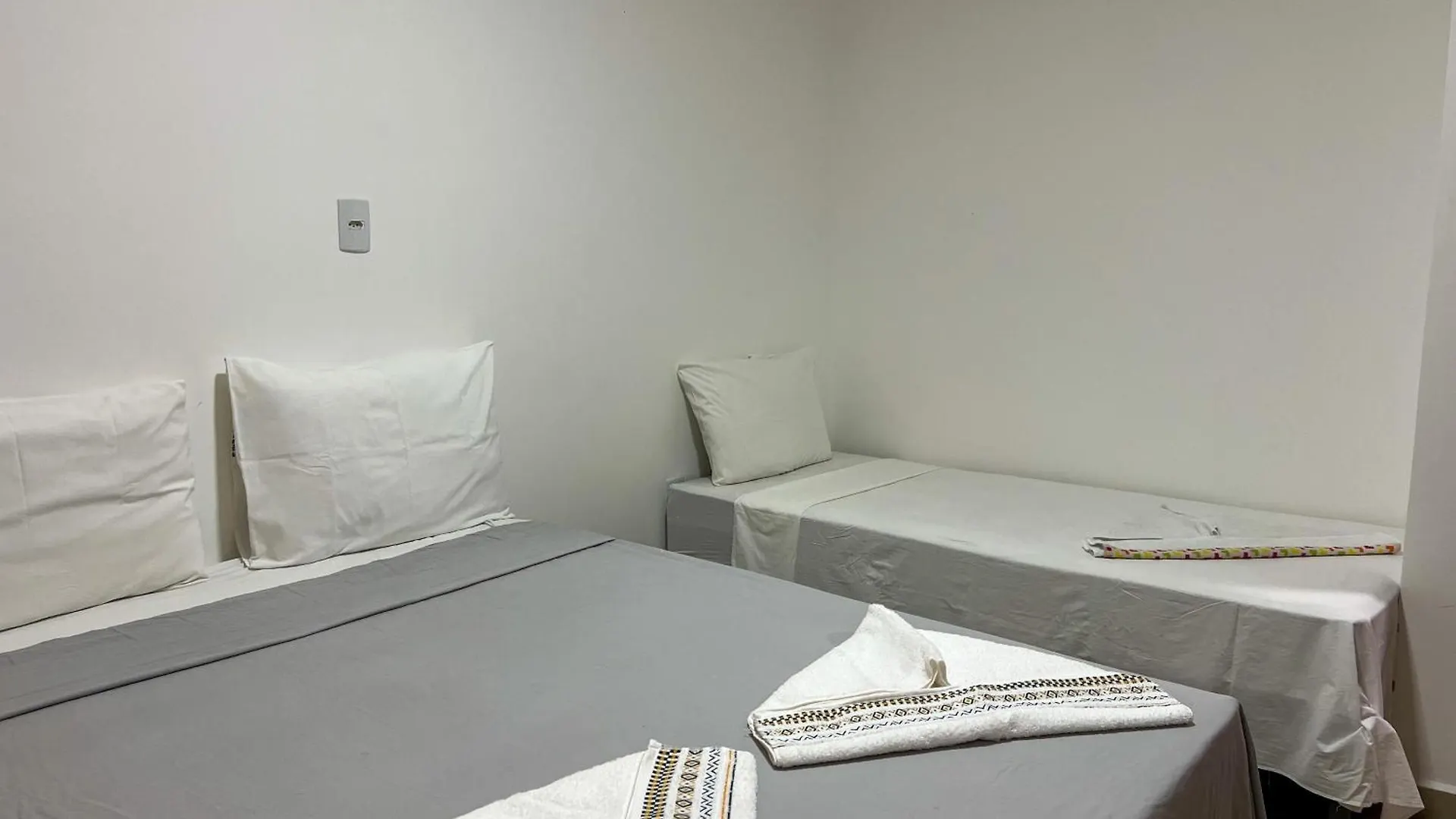 Nyaraló 700M Da Praia; 2 Suites; Wifi 300 Mbs; Piscina; Churrasqueira; Estacionamento Gratuito 1 Carro Porto Seguro Brazília