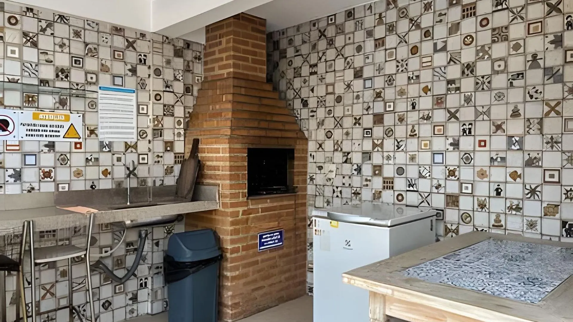 700M Da Praia; 2 Suites; Wifi 300 Mbs; Piscina; Churrasqueira; Estacionamento Gratuito 1 Carro Porto Seguro Nyaraló