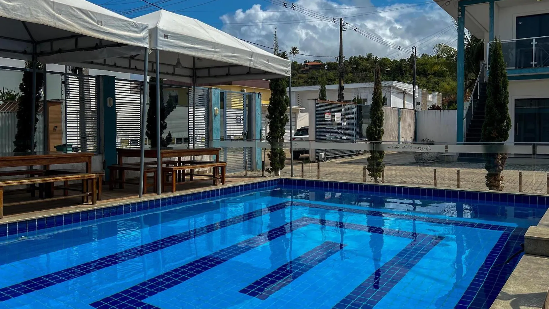 700M Da Praia; 2 Suites; Wifi 300 Mbs; Piscina; Churrasqueira; Estacionamento Gratuito 1 Carro Πόρτο Σεγκούρο 0*,