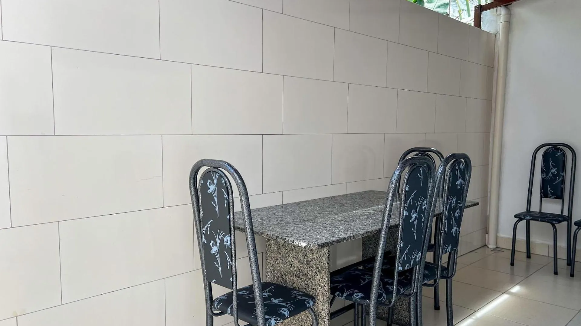 700M Da Praia; 2 Suites; Wifi 300 Mbs; Piscina; Churrasqueira; Estacionamento Gratuito 1 Carro Πόρτο Σεγκούρο