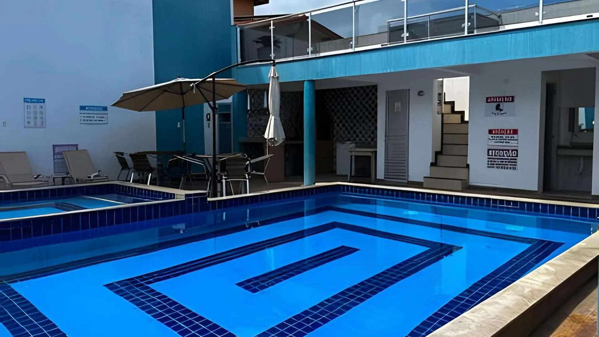 700M Da Praia; 2 Suites; Wifi 300 Mbs; Piscina; Churrasqueira; Estacionamento Gratuito 1 Carro Πόρτο Σεγκούρο 0*,