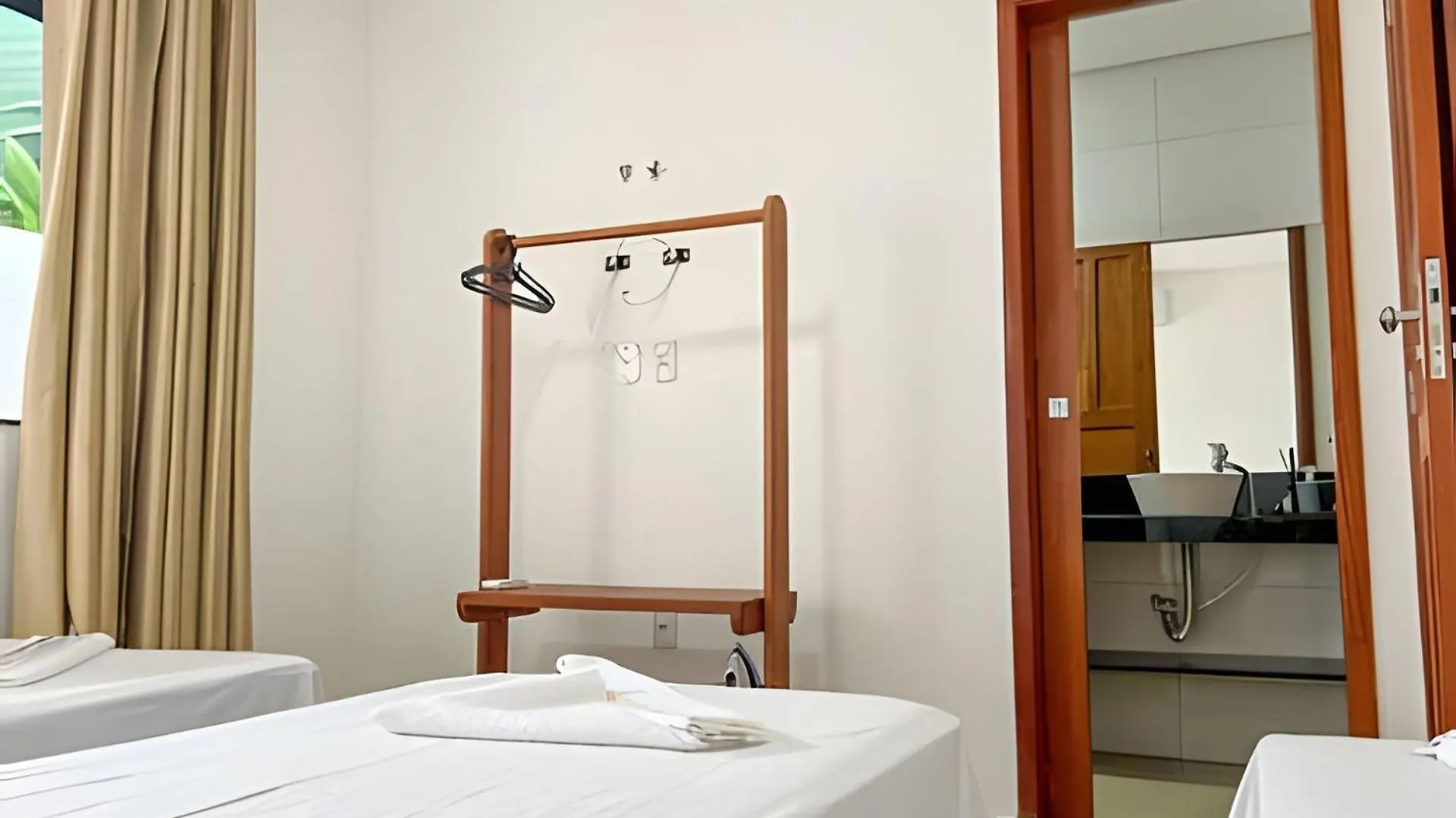 Σπίτι διακοπών 700M Da Praia; 2 Suites; Wifi 300 Mbs; Piscina; Churrasqueira; Estacionamento Gratuito 1 Carro Πόρτο Σεγκούρο Βραζιλία