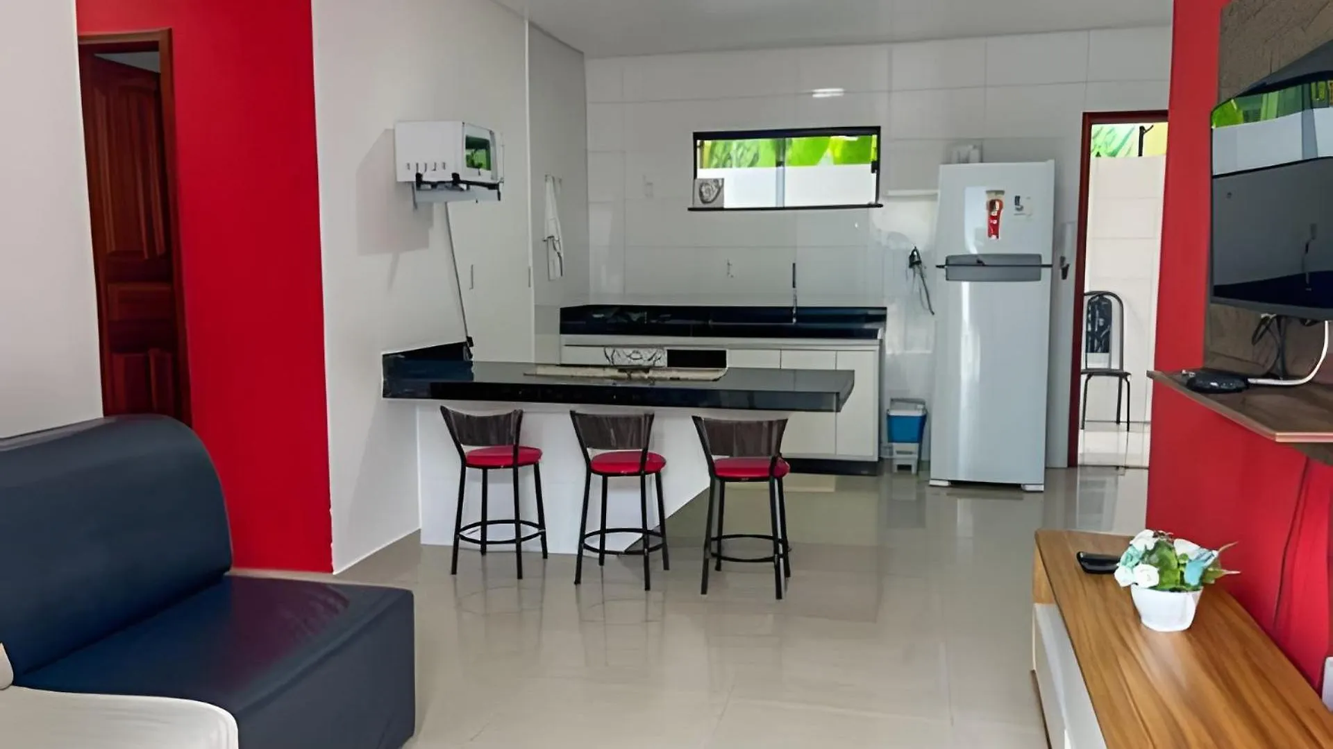 700M Da Praia; 2 Suites; Wifi 300 Mbs; Piscina; Churrasqueira; Estacionamento Gratuito 1 Carro Πόρτο Σεγκούρο